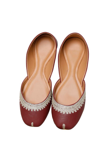 Maroon Embroidered Cruelty-Free Leather Juttis